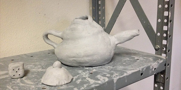 Ceramics+students+craft+original+teapots