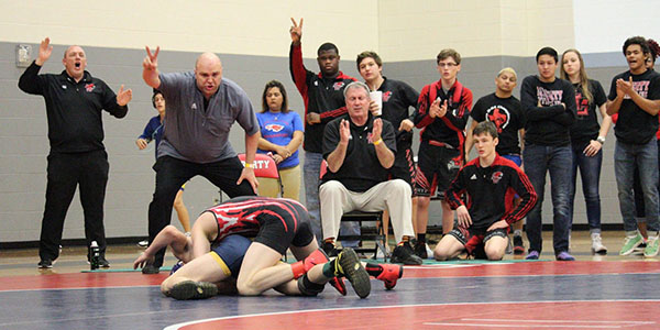 Eleven+wrestlers+qualify+for+state