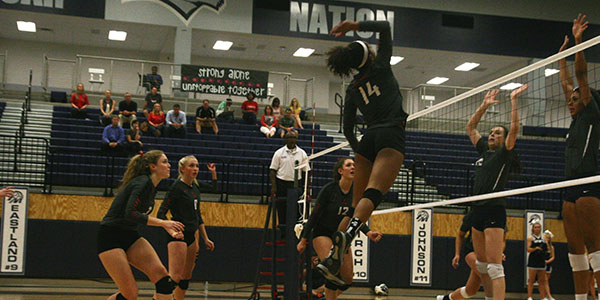 Sanye Ford hits on the right side for the kill. 