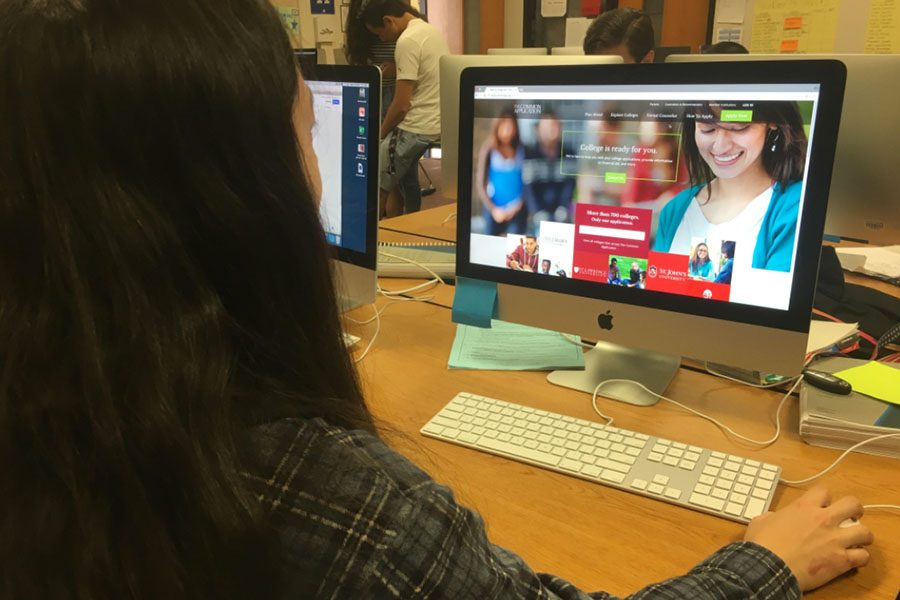 Students apply for college using Common App