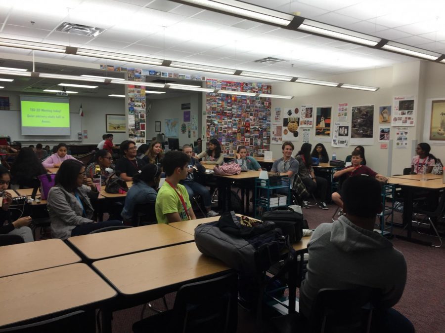 The Ted Ed club kicked off the year at their first meeting in which they discussed social media and its effects.