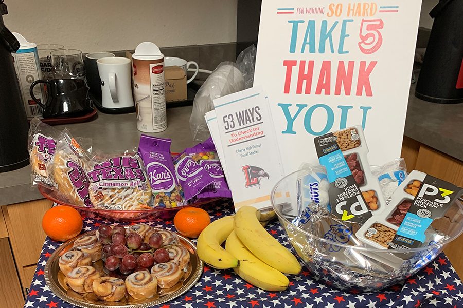 Featuring fruit, cinnamon rolls, donuts, and other treats, the Happy Cart of social studies chair Jeff Crowe made its way through the halls during first period on Thursday. 
“I just wanted to do something to let them know how much that I appreciate them, Crowe said. How much the school appreciates them, so doing something fun, something easy.