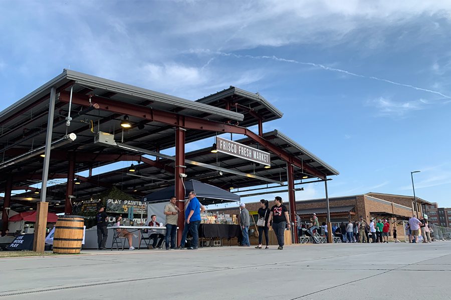 Frisco Fresh Market hosts the inaugural Frisco Fair for members around the area to enjoy with family and friends. Under the large structure, there are a variety of food and crafts stands to experience. 
