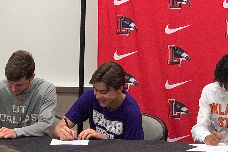 Signing+a+National+Letter+of+Intent+to+the+University+of+Mary+Hardin-Baylor%2C+soccer+player+Gavin+Clark+committed+to+continue+his+athletic+career+at+a+Signing+Day+Ceremony+on+Friday+in+the+lecture+hall.+