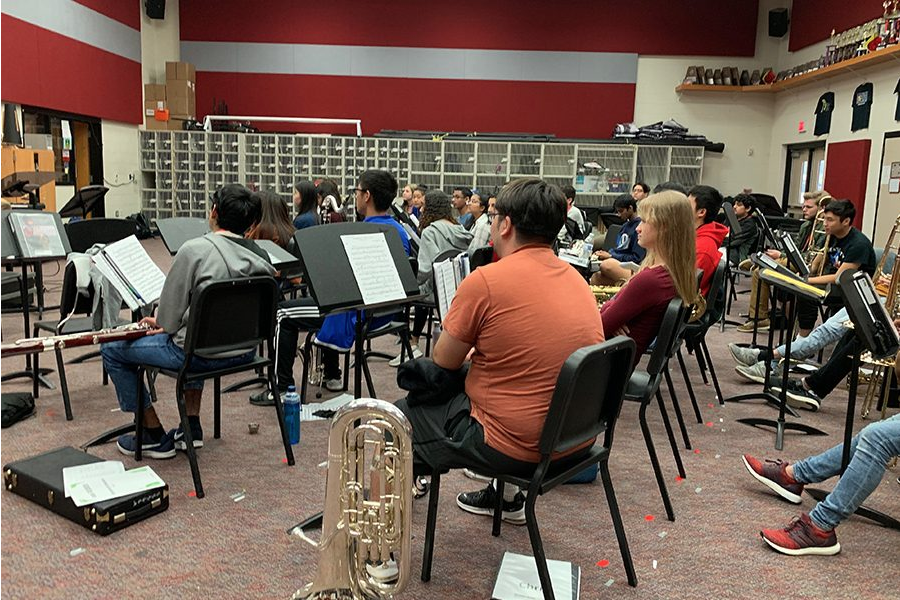 While most classes are starting to wind down with only two weeks of school left, band keeps working for their annual Spring Swing event to take place Saturday, May 18, 2019. The event will work both as a performance and fundraiser for the group.