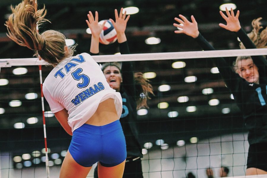 Jenna Wennas goes in for the kill during a match in her club season. Wenaas plays at Texas Advantage Sports, one of the nations more reputable teams, where Wenaas has one a national title for the 18s division in 2019. 