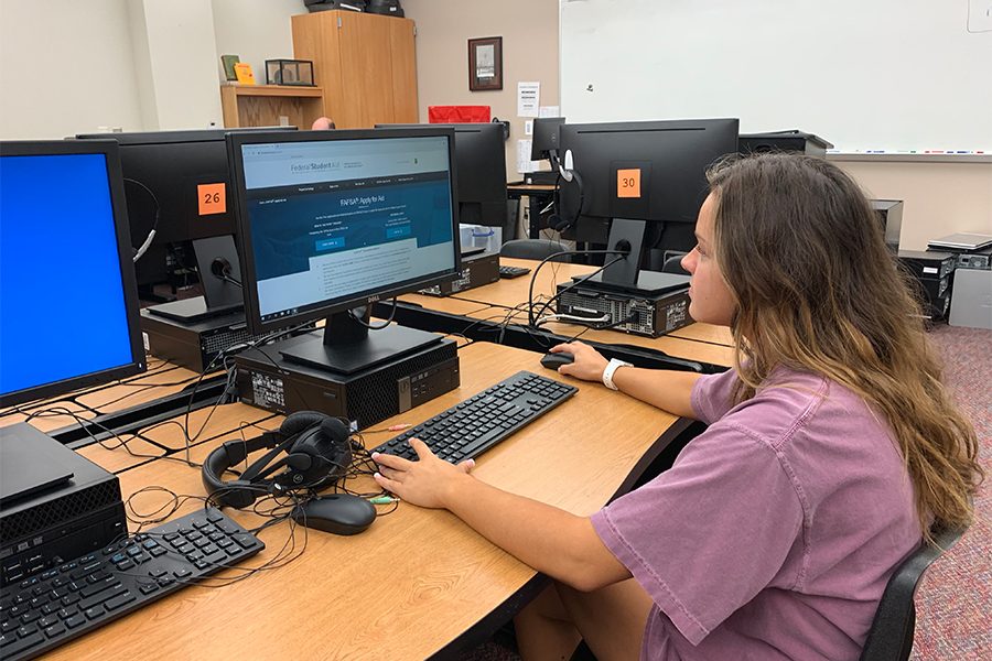 Senior Ryleigh Bates applies for FAFSA as it opened up October 1st. FAFSA gives out loans or grants to students to pay for college if they are eligible.