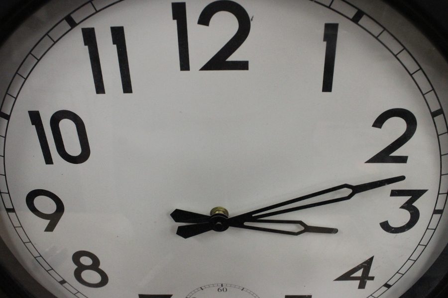 Daylight saving time will end this Sunday, Nov. 3. Time will fall back one hour at 2:00 a.m., becoming 1:00 a.m. 