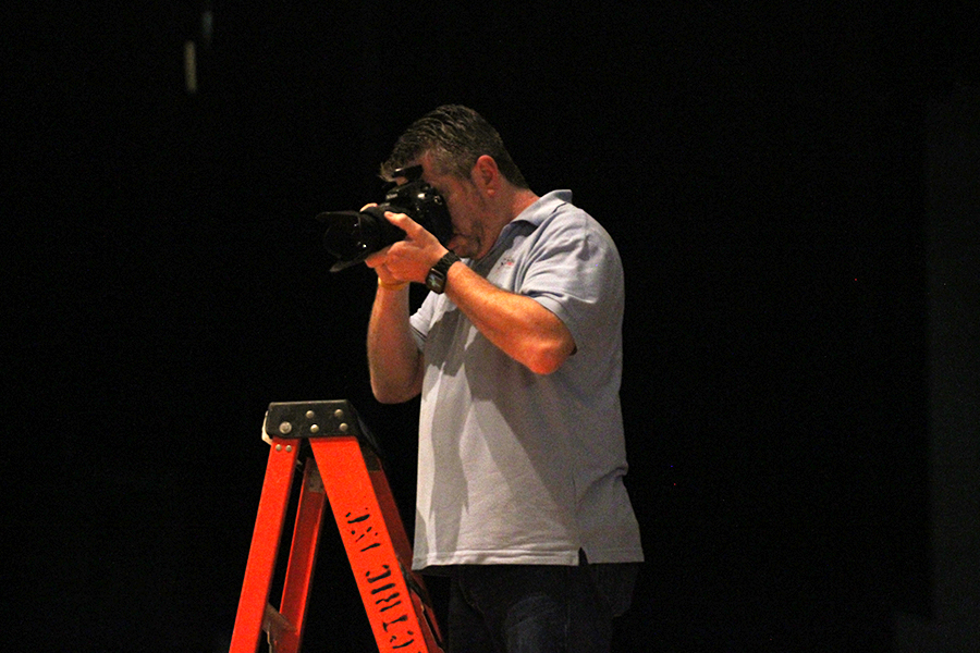 Greg Chatmon, a photographer for Southern Images, took  pictures of clubs and organizations all day. All official clubs on campus had their picture taken, and will be given a spot in the Legacy yearbook for the 2019-2020 school year. 