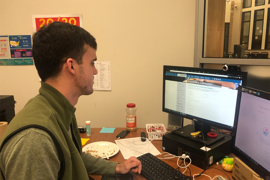 Campus Digital learning coach Clayton Pope takes a look at a new platform created by the District called Guardian Gateway. Parents should be expecting an email regarding the new website and how to log in.