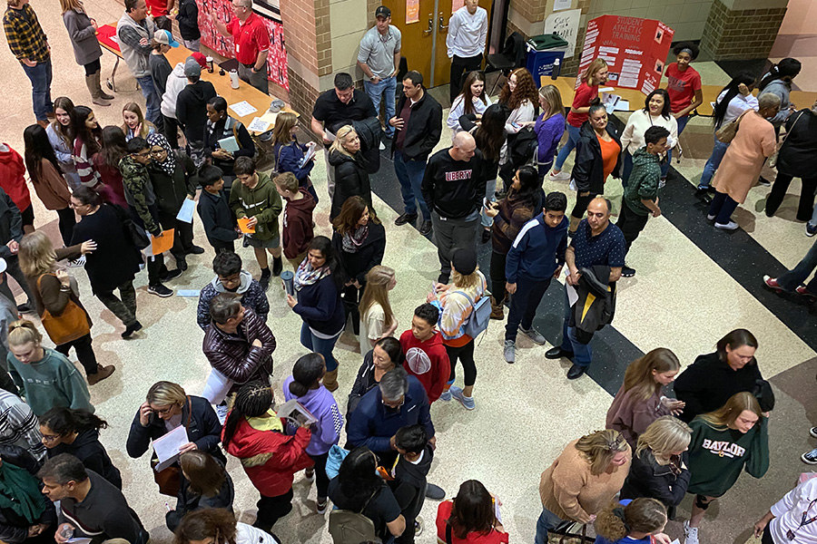 Parents and guardians have the chance to see what is happening in various classes on campus as part of Mondays Meet the Teacher from 6-7:30 p.m. 
The event will allow parents and guardians to move freely throughout campus and visit with teachers as wanted. 