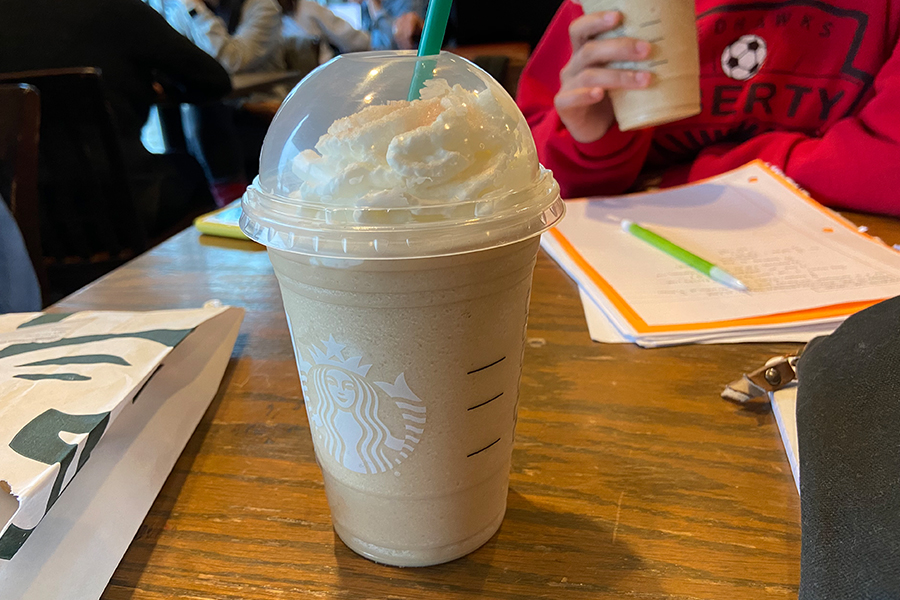 In this weeks culinary crusade, staff reporter Kanz Bitar returned to Starbucks to try a new drink.