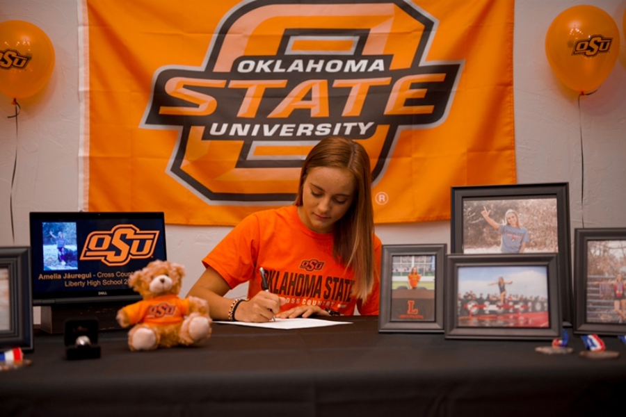Senior Amelia Jauregui has committed to attend Oklahoma State University in the fall where she will run both cross country and track. While this was not the celebration she expected, her family worked to make her signing day special.