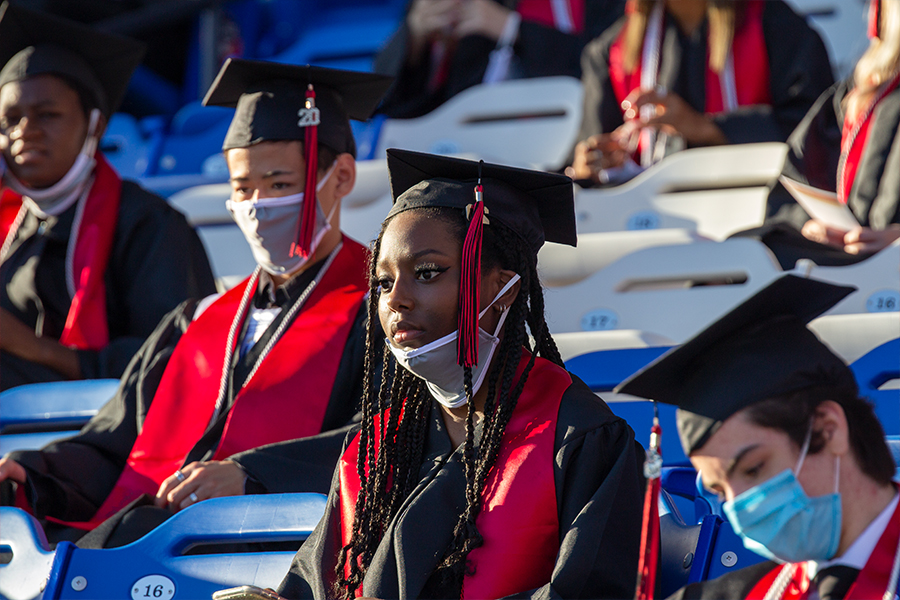 Despite+pandemic%2C+the+class+of+2020+gets+its+graduation+ceremony