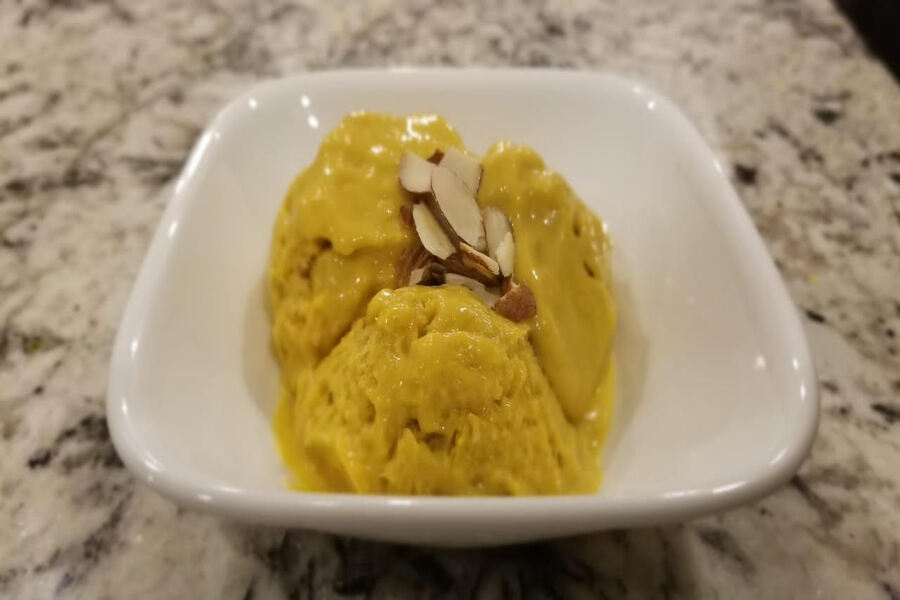 Made with the most fresh ingredients, this homemade mango banana ice cream will be the cure to the hot Summer days that are soon to come. 