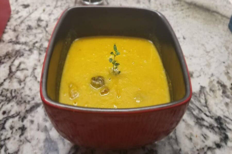 With all the new products blooming for her garden, Girish shares her recipe for a fresh and rich roasted butternut squash and herb soup. 