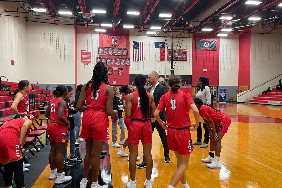 After+a+loss+to+the+Memorial+Warriors+on+Friday%2C+the+team+is+looking+to+bounce+back+against+the+Centennial+Titans+on+Monday.+They+are+looking+for+their+first+district+win%2C+and+many+players+feel+prepared.