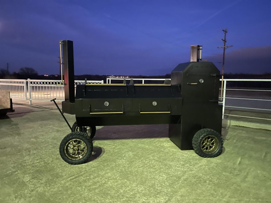 The+Carter+brothers+exhibited+their+Agriculture+Mechanics+project+at+the+Collin+County+Jr.+Livestock+Show.+For+this%2C+they+built+an+11+foot%2C+5+door+barbecue+pit+.