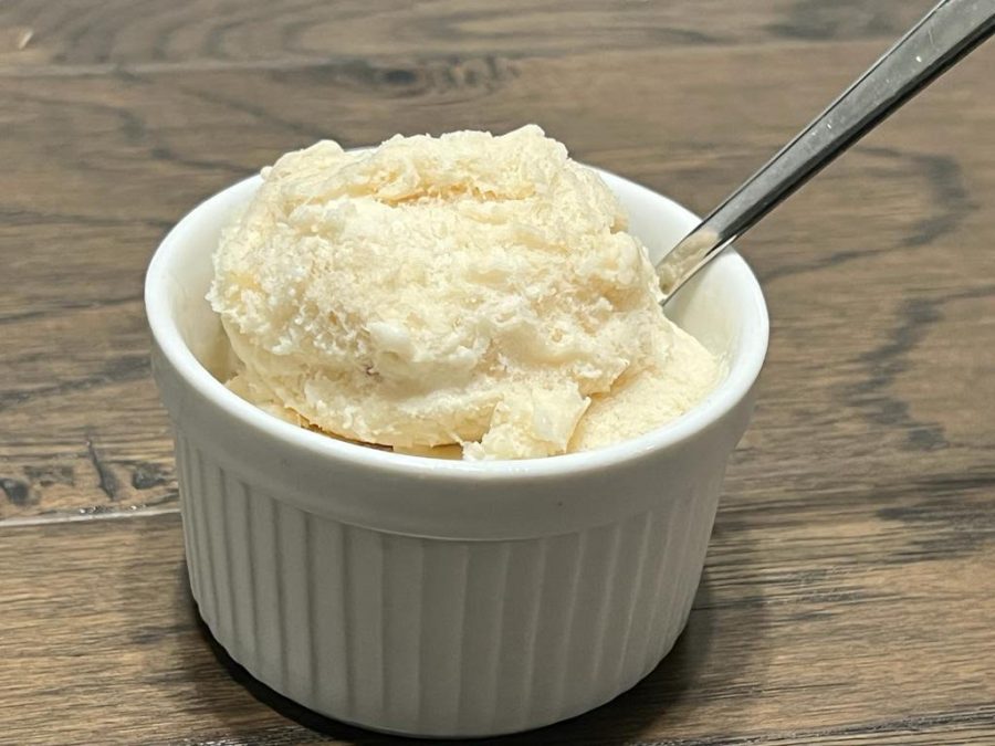 Vanilla banana ice cream