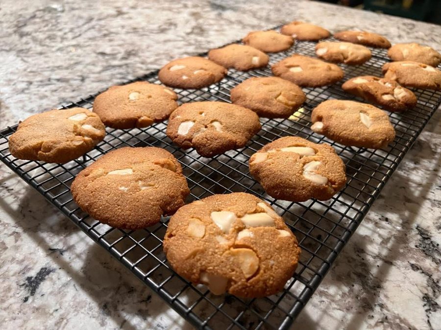 In this weeks edition of Goodbye Gluten, Ashvita shares her easy bake cookie recipe. 