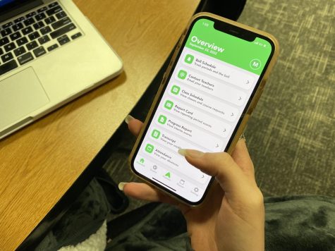 Many students have used third party apps to check their grades. Oftentimes, the apps can be misleading and unreliable. Students are advised to use the official HAC website