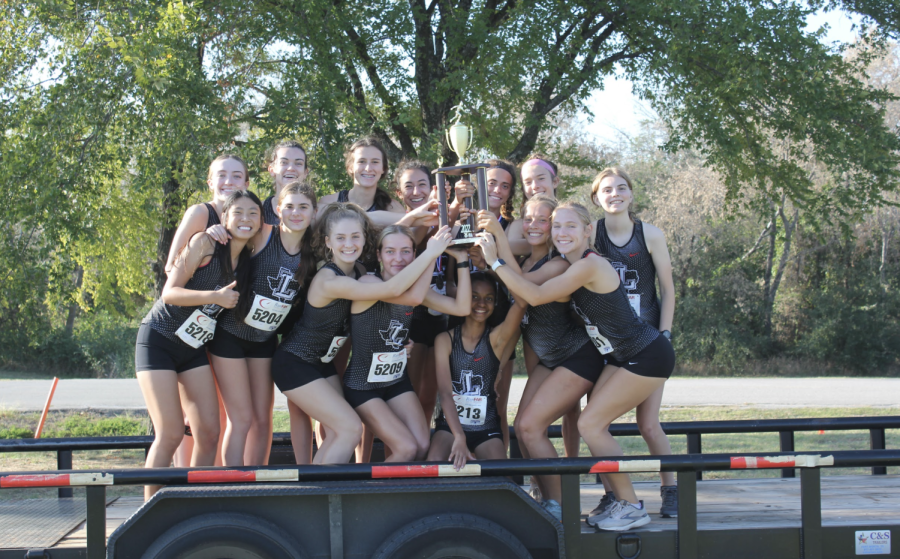 The Redhawk cross country team headed to Lynn Creek Park on Thursday for the Ken Gaston Invitational. The girls varsity placed first, and both teams feel prepared for districts.