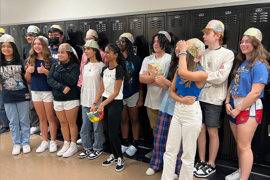 AP Psychology students had the chance to get a look into their heads with their Mind Map  project. The purpose of the project is to give students a visual representation of the content they’re covering and improve their understanding and memorization of brain sections and functions.
