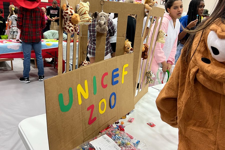 Every table featured a different theme for Trunk or Treat. For UNICEF the theme was a zoo. 