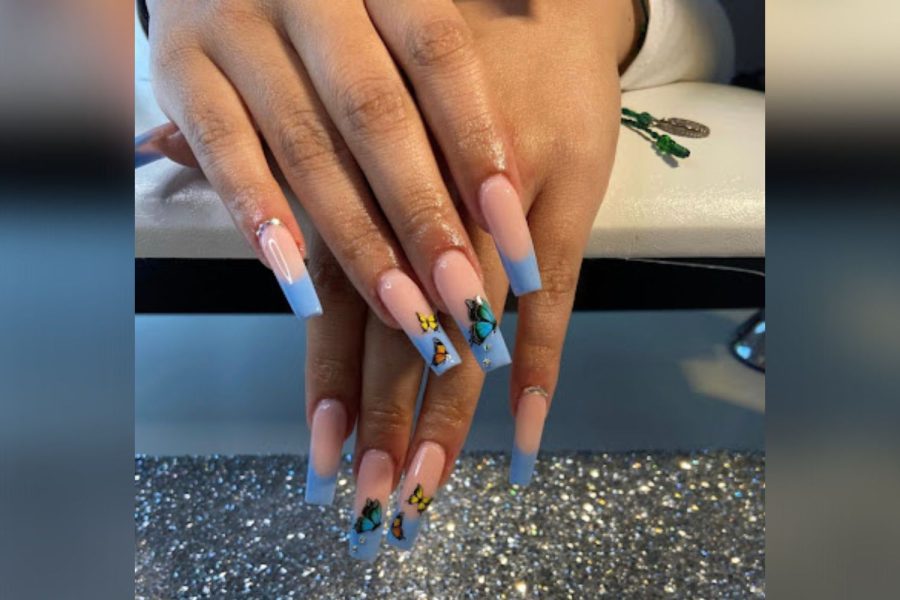 Junior Anya Corbitt is one of Retanas regular clients. “She’s very dedicated and puts in great effort to do nails and when she did mine for the first time I loved them a lot,” Corbitt said. “I would tell people to come ready to talk because Amy builds good communication with her clients and is very loving.”  