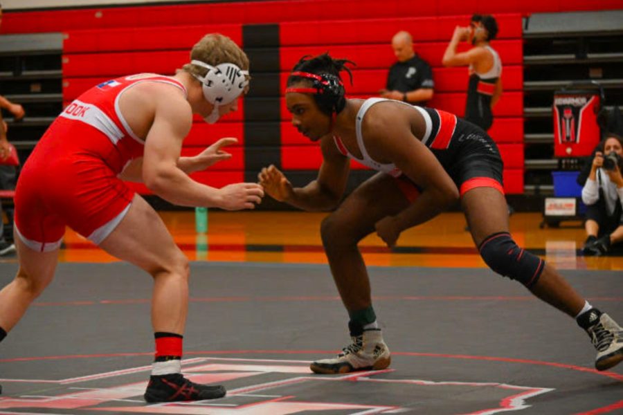 The wrestling teams faced late season challenges on Wednesday winning two out of three of their duals, but dropped some key matches. The team is looking towards the Coyote Classic on Saturday, where they hope to redeem themselves.