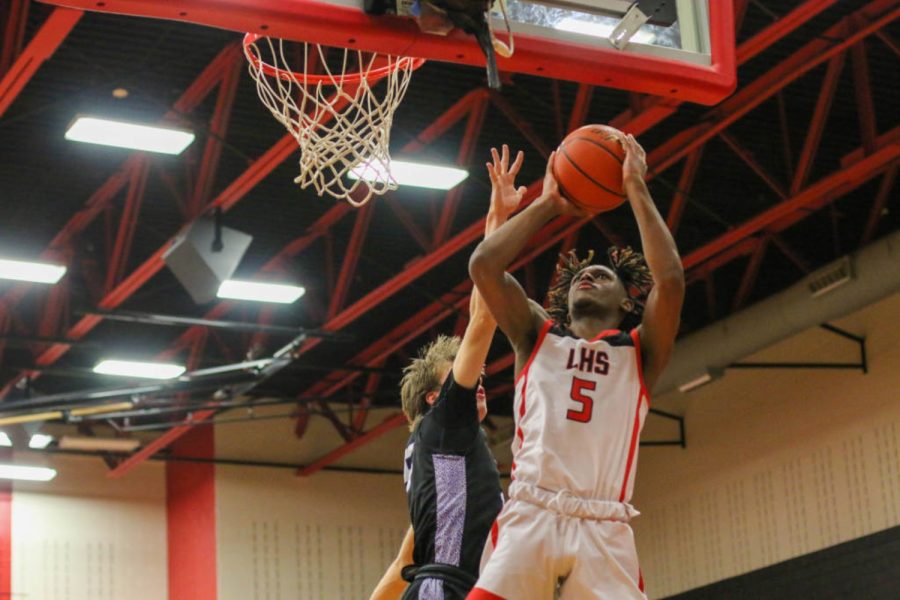 Looking to move on to another round of playoffs, the Redhawks boys basketball team faces South Oak Cliff on Friday. They play for the area championship, and the team is ready to bring their all.
