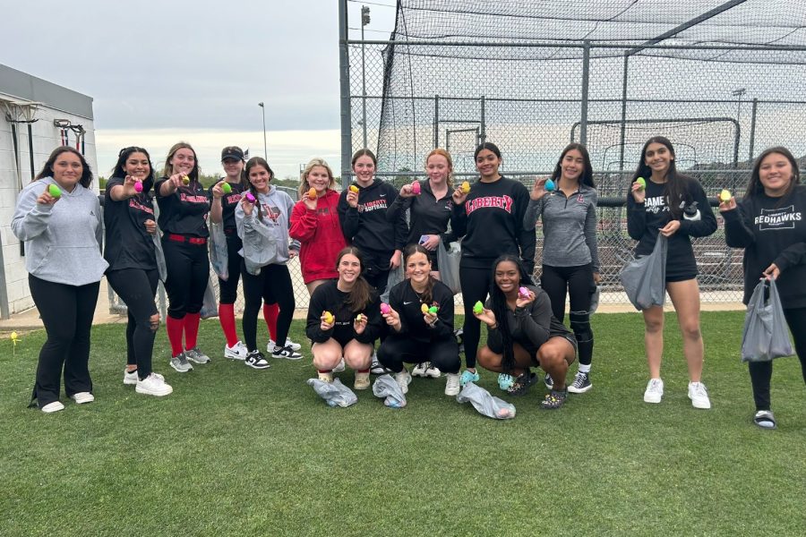 Hosting the Trail Blazers at the Nest, the Redhawks softball team hopes to gain another win before playoffs. “We all understand that clinching a spot in playoffs doesn’t mean our district season is over,” sophomore Madison Terry said.