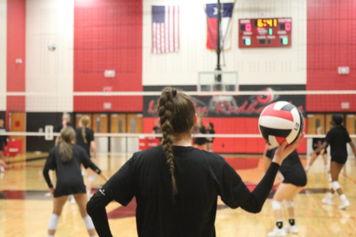 First+place+takes+on+second+as+Redhawk+volleyball+hosts+Lebanon+Trail.+The+Redhawks+will+hope+to+continue+their+six+game+win+streak+and+keep+their+first+place+title.