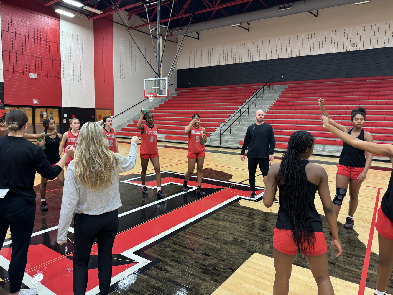 Redhawks girls’ basketball soar over to Utah
