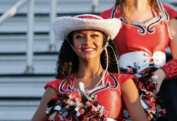 Guest contributor Neta Even sits down with senior Lauren Sinclair to discuss her dance journey which led her to be a an officer for the drill team, Red Rhythm.