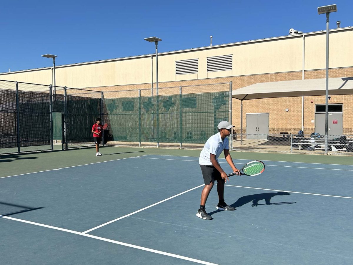 Tennis won their match against Heritage 10-9 Tuesday.