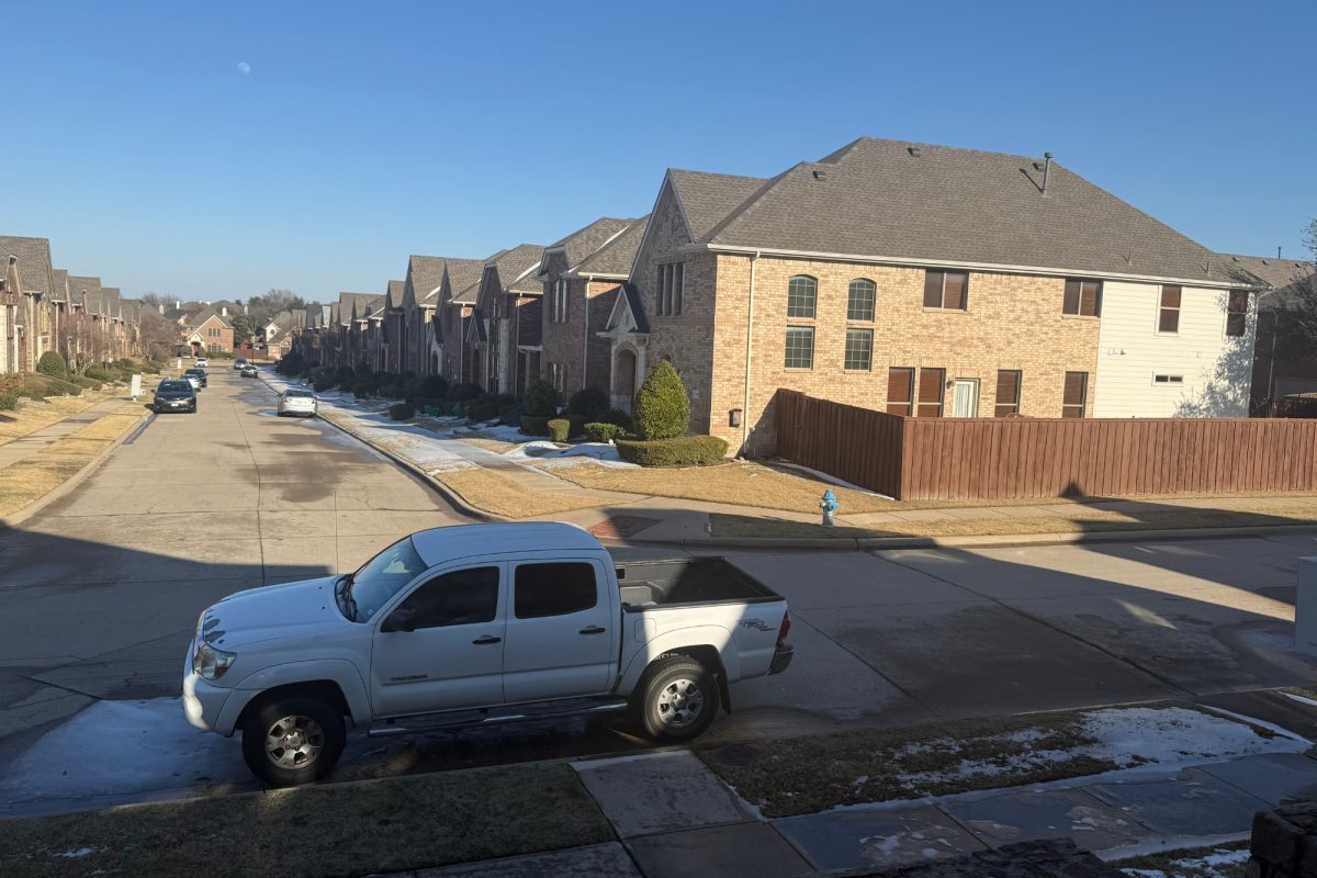 Several inches of snow, sleet, and ice blanket north Texas with Frisco ISD reopen for instruction on Thursday.