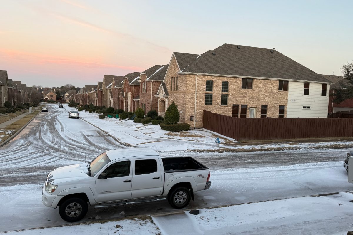 Several inches of snow, sleet, and ice blanket north Texas with Frisco ISD canceling school on Thursday.