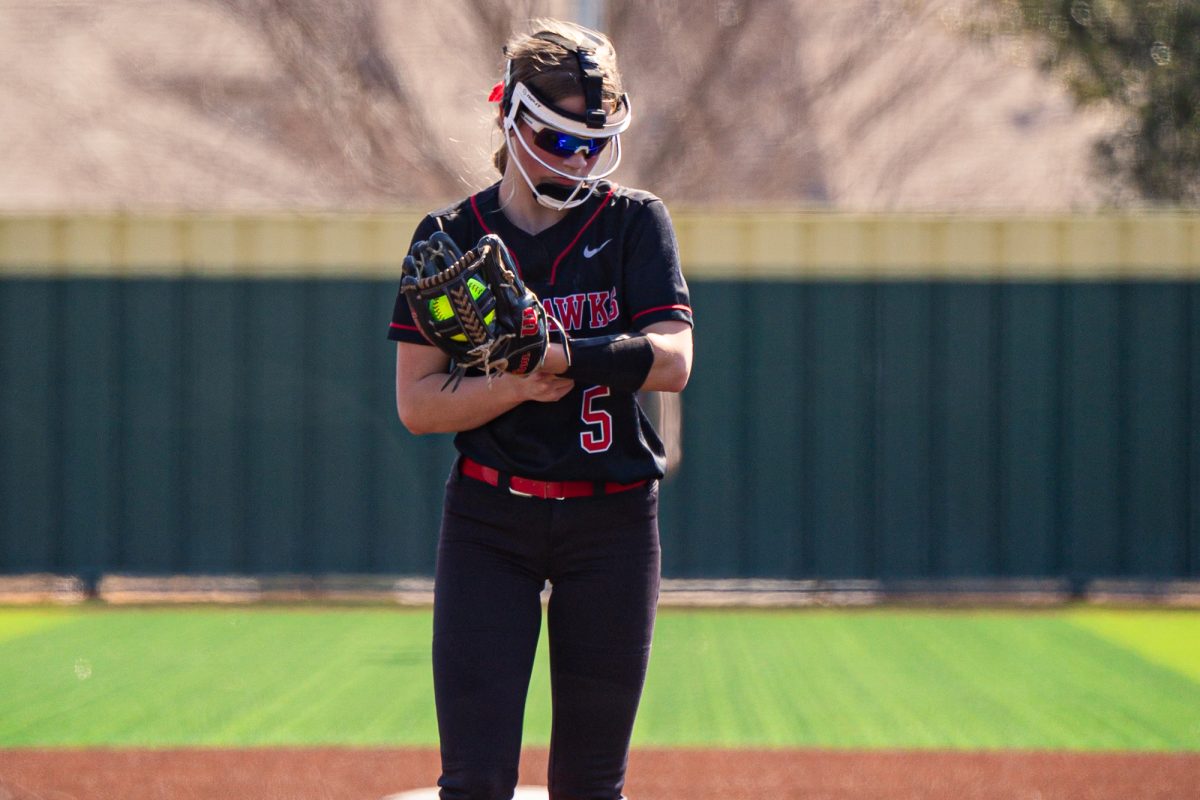 Bouncing back from a high-scoring loss to district rivals Centennial, the softball team (7-4) run-ruled Heritage (0-11) 16-0 in four innings on the road Tuesday. 